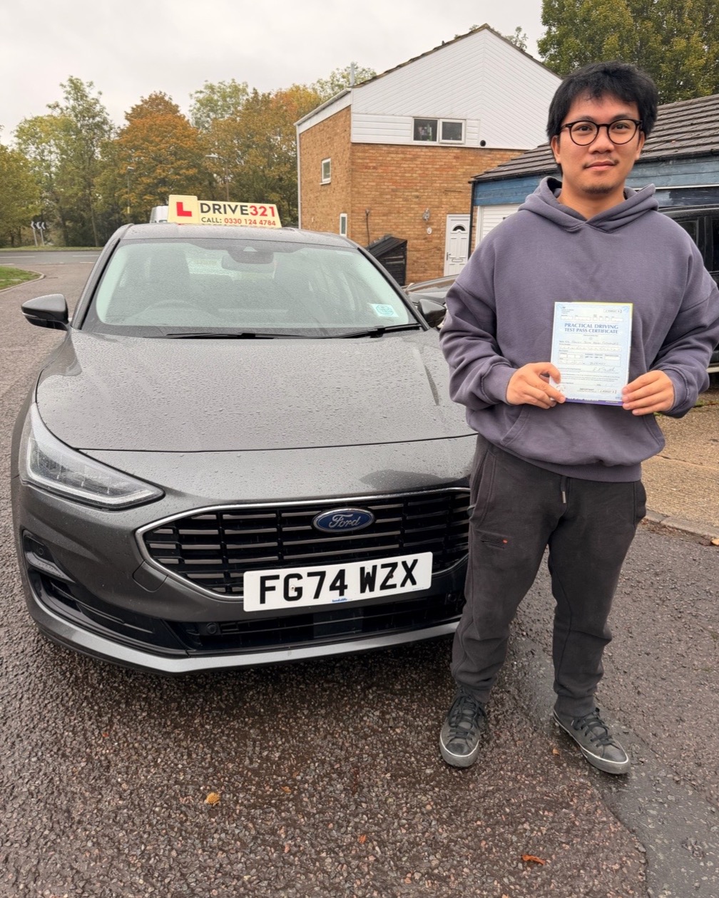 Daniel Fernandez Pass Photo