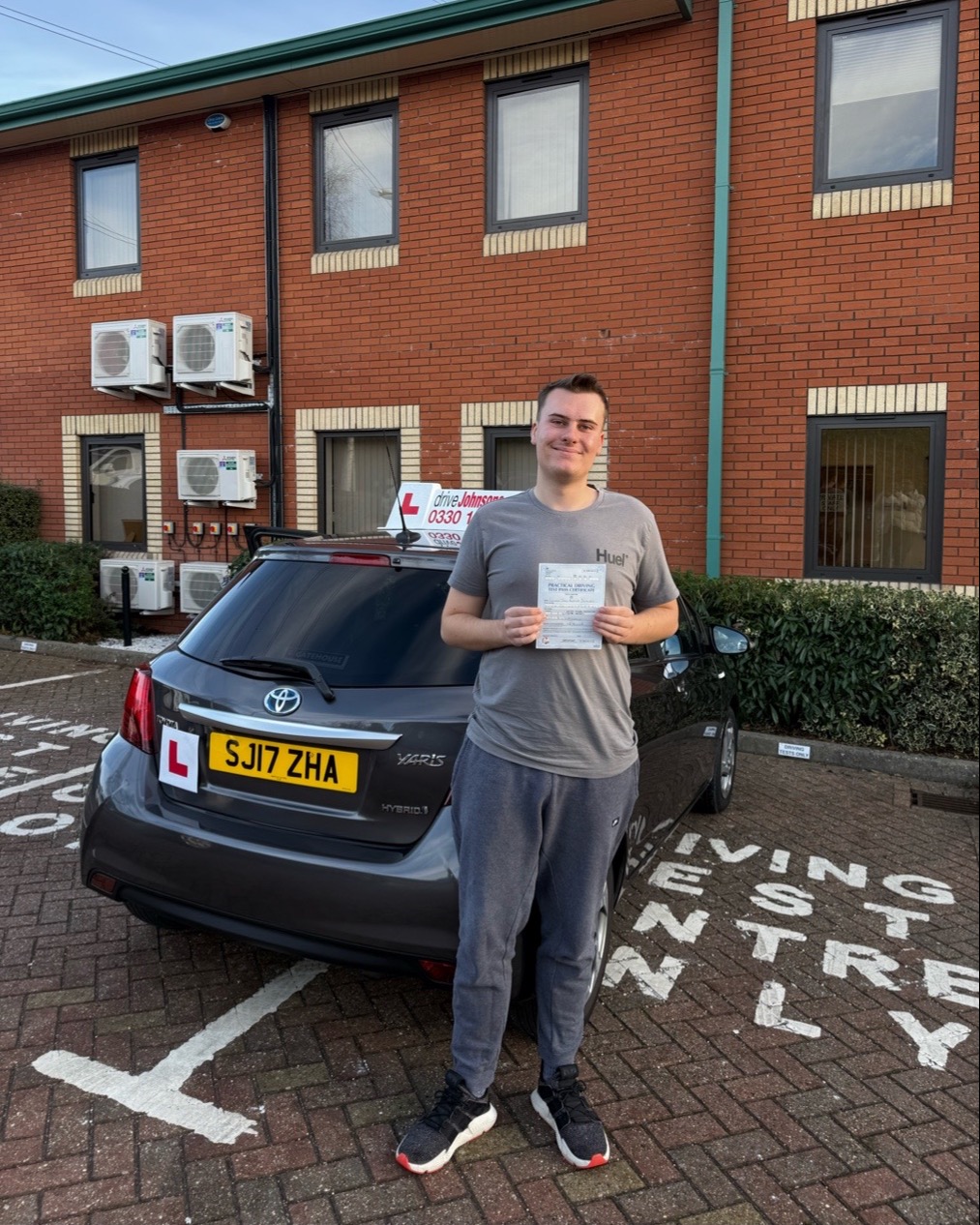 LOUIS DONACHIE Pass Photo