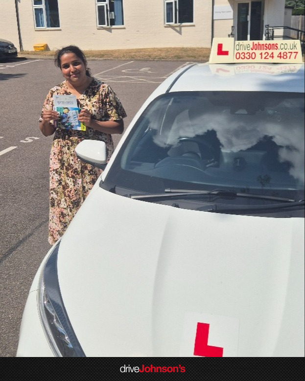 Savithri Neelakandan Pass Photo
