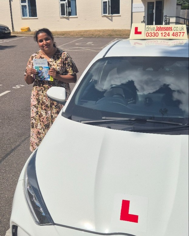Savithri Neelakandan Pass Photo