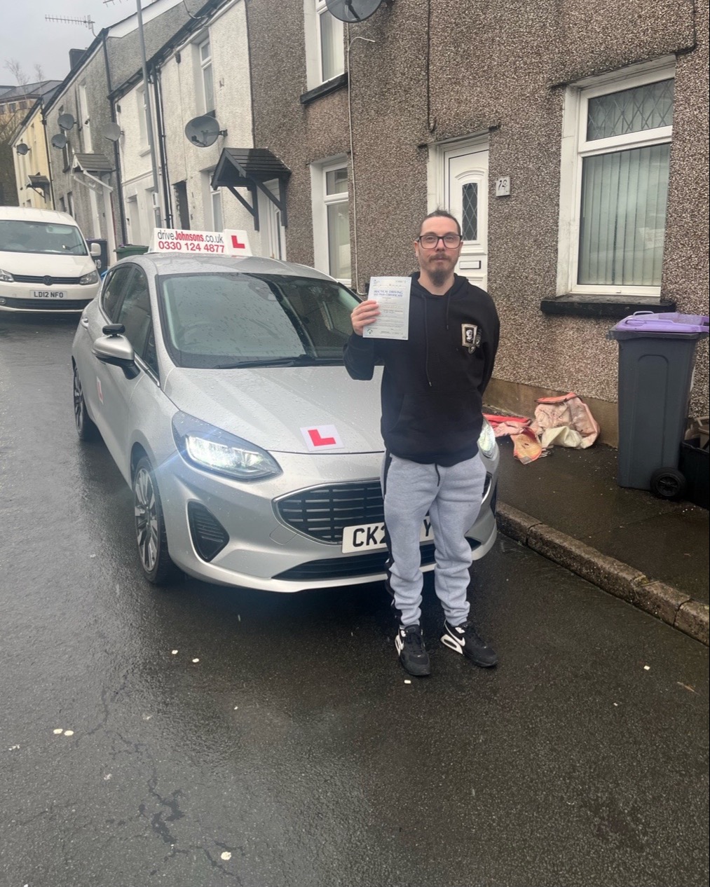 Simon holdham Pass Photo