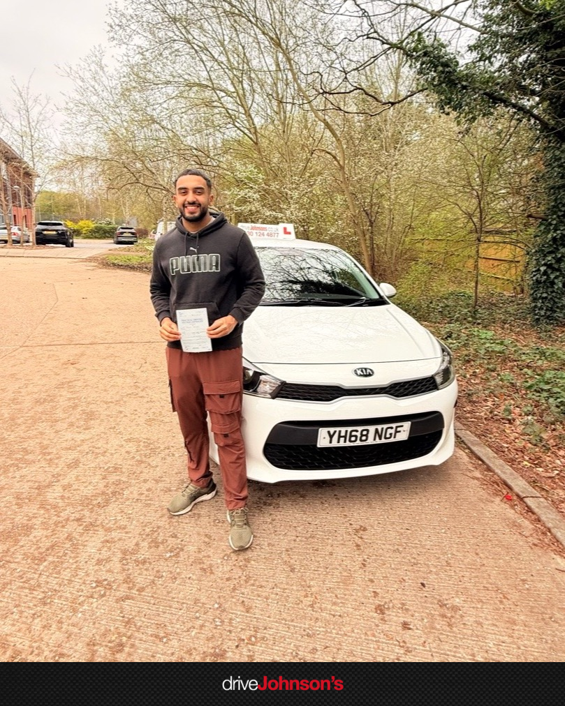 Ibrahim Majeed Pass Photo