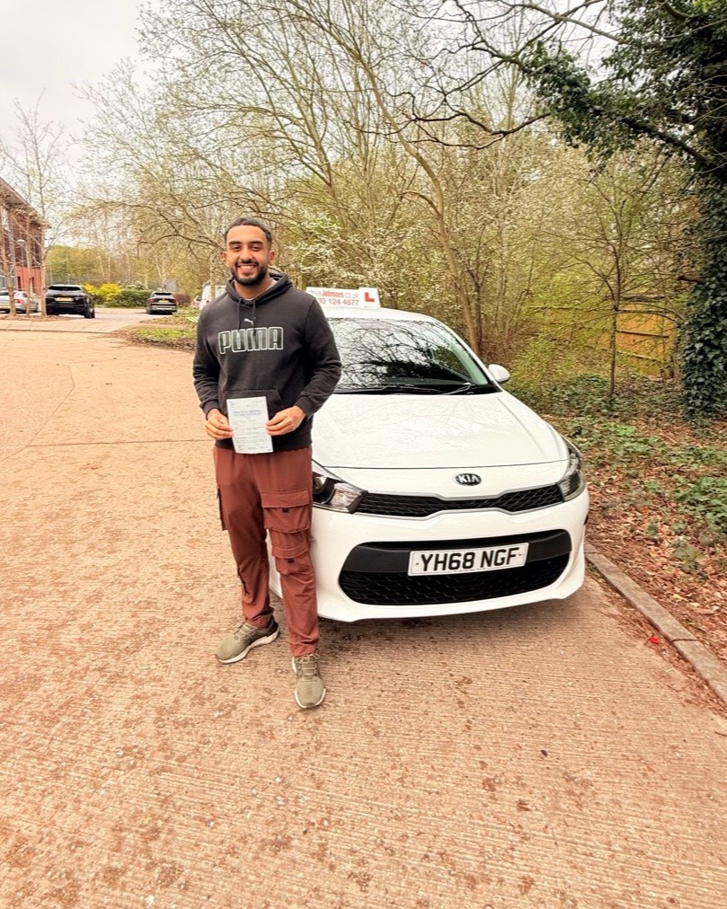 Ibrahim Majeed Pass Photo