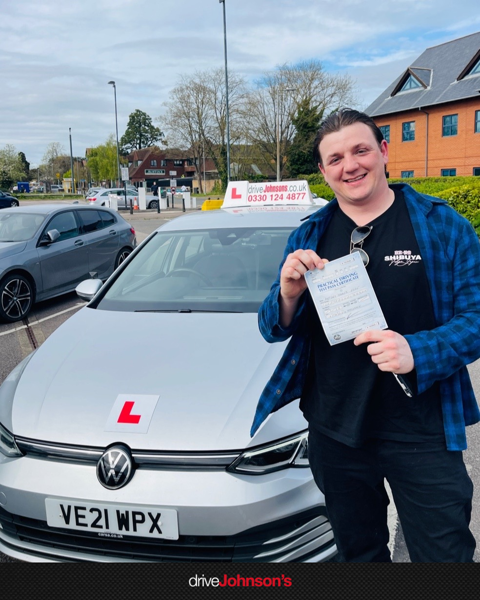 Antony Else Pass Photo