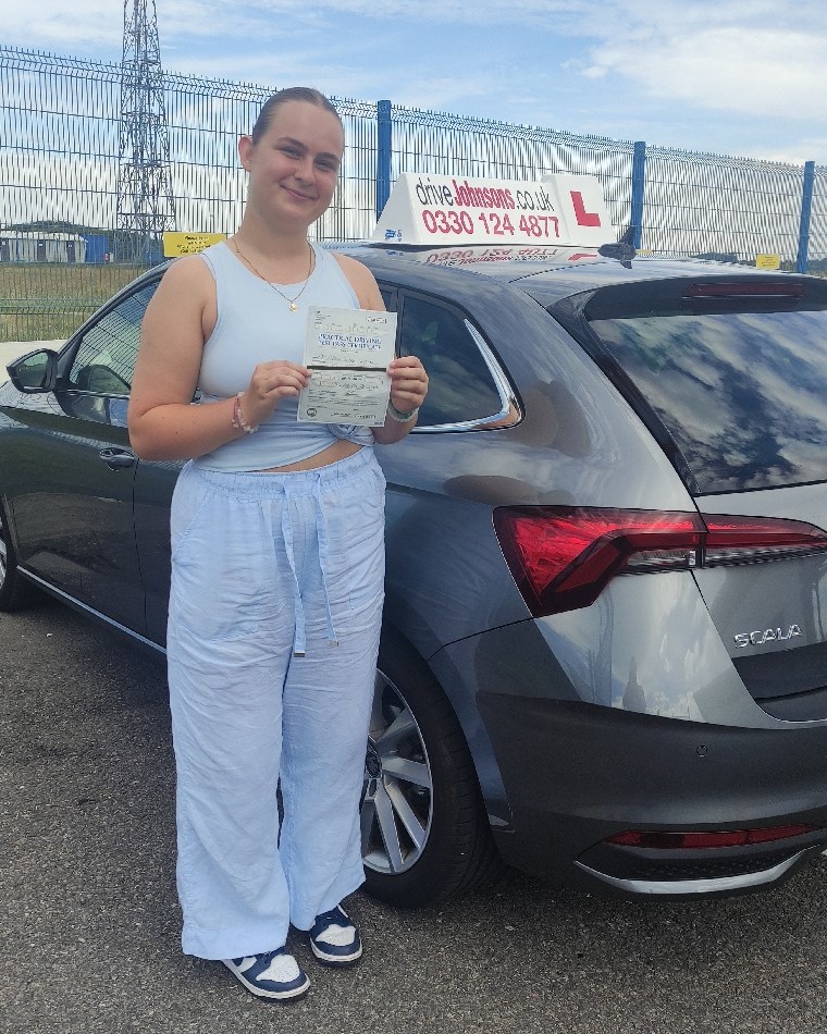 Wiktoria Luszacki driving test pass photo of Wiktoria Luszacki