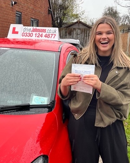 driving test pass photo of Mollie Evans