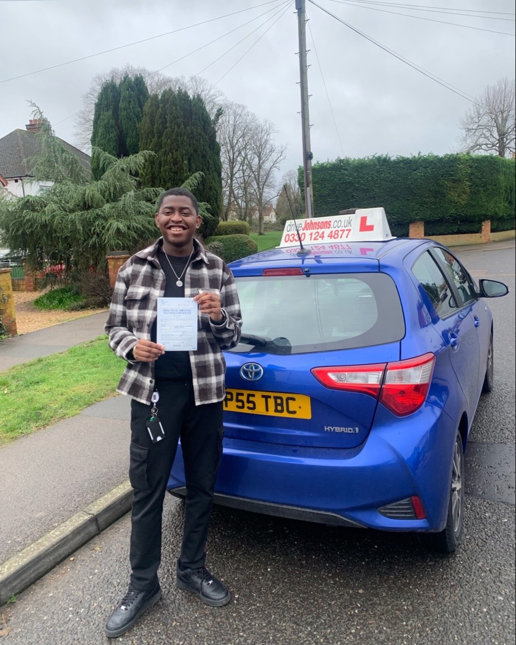 Victor Mukaro Pass Photo