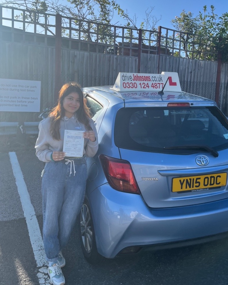 driving test pass photo of Sharline Suzan Gomes