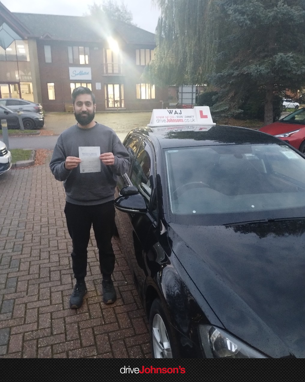 Anas Majid Pass Photo