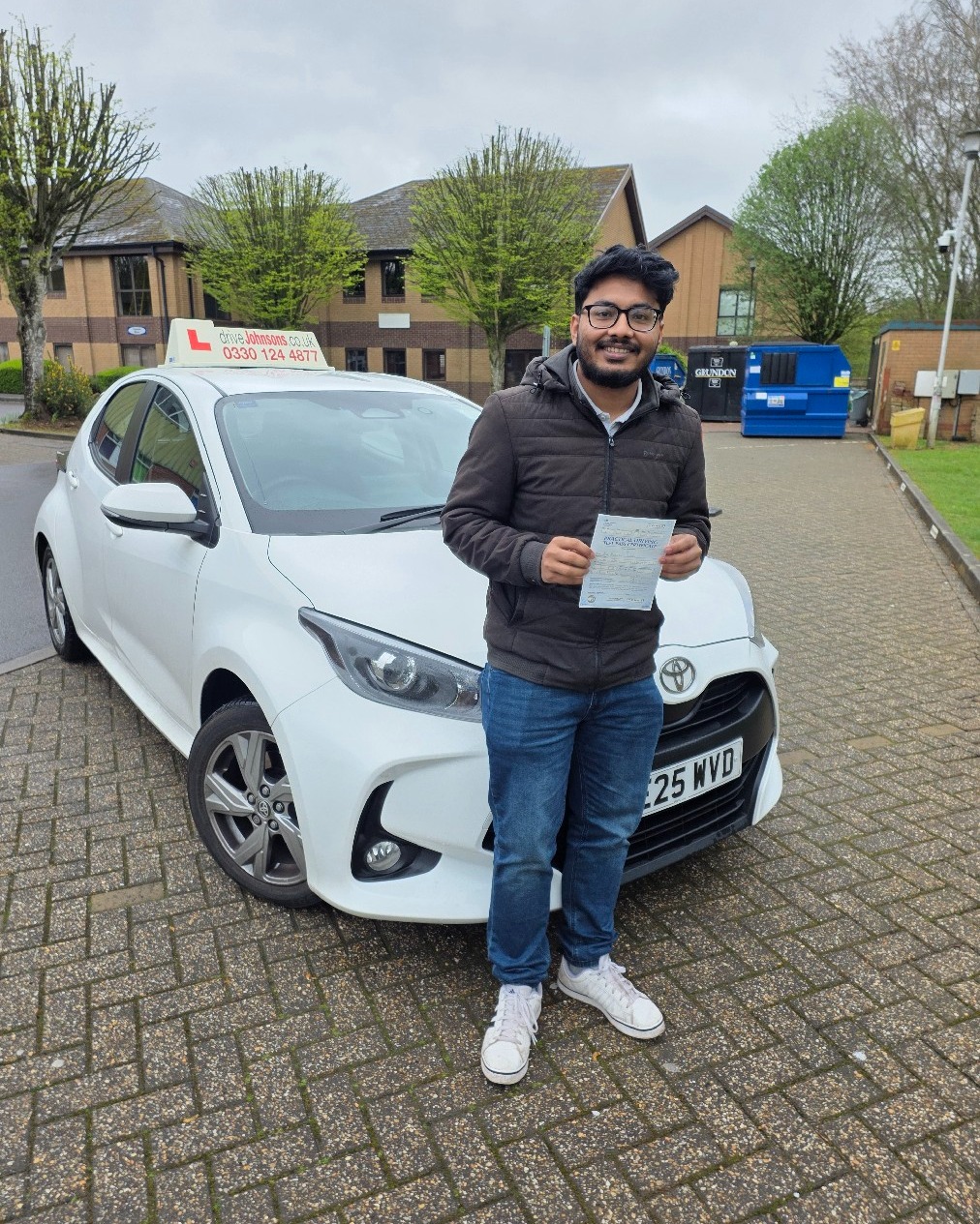 Munaeem Ahmad Pass Photo