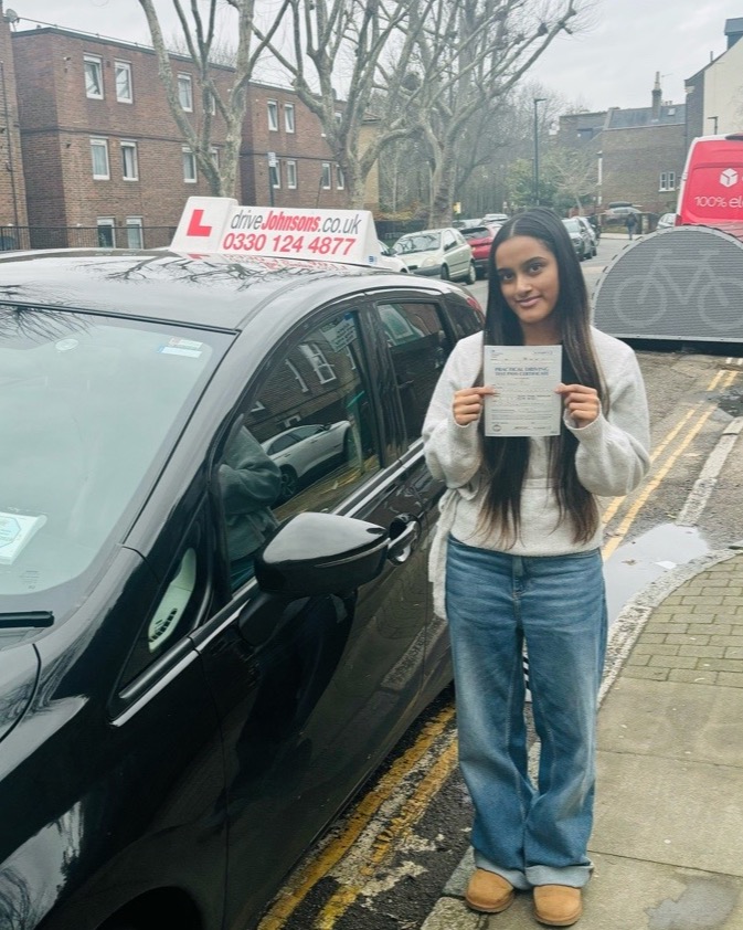 Zaara Islam Pass Photo