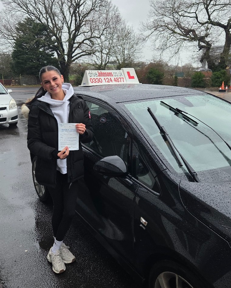 Daisy Mai Frost Pass Photo