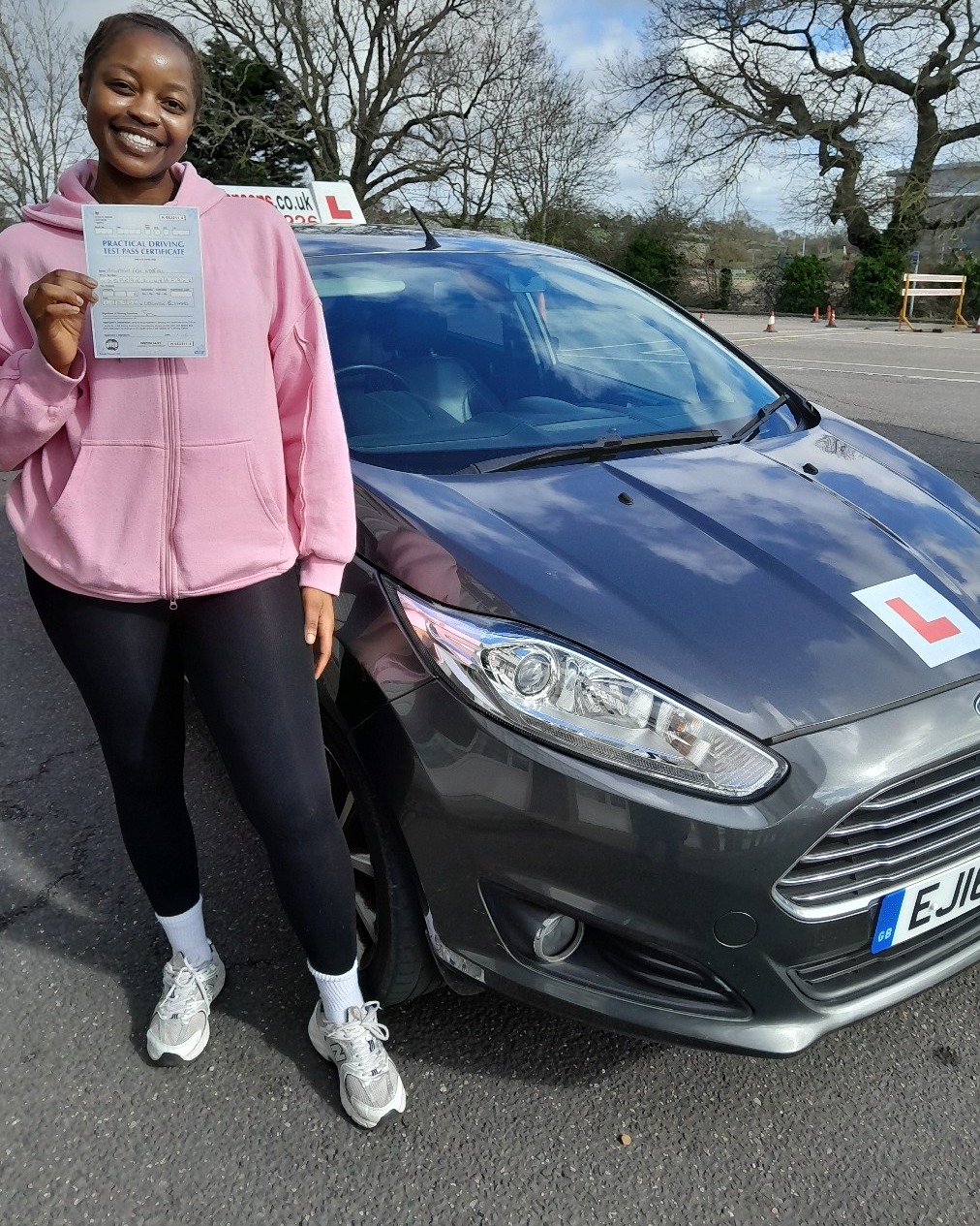 Akwanwi Ndefru Pass Photo