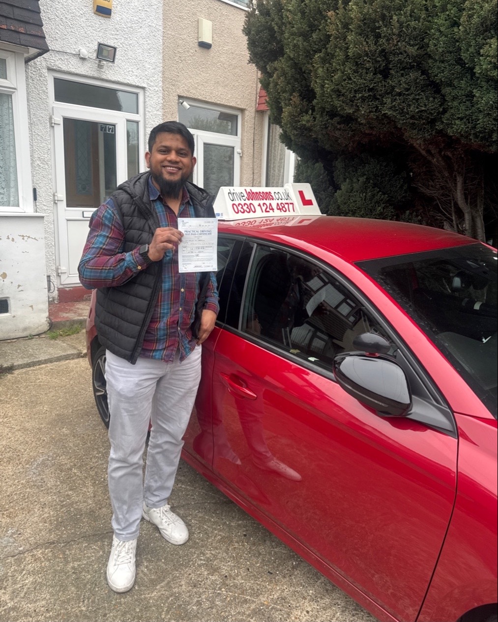 Mr Tanvir Moinudin Hakim Pass Photo