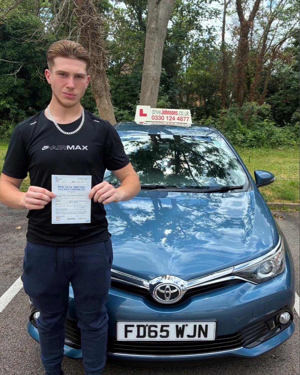 Cory Standring Pass Photo