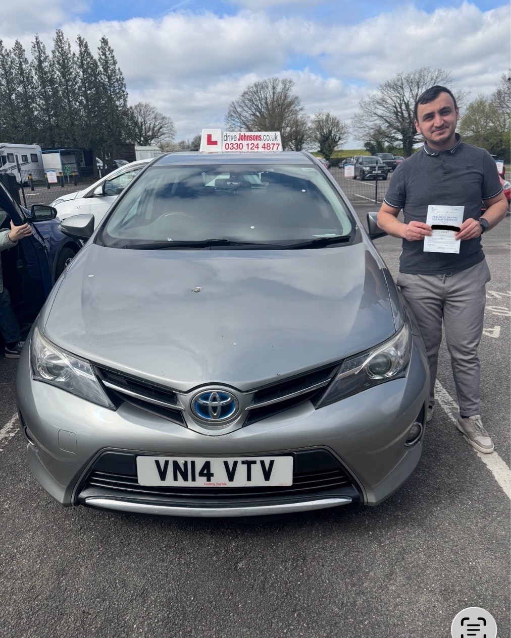 Mr Roshan Pass Photo