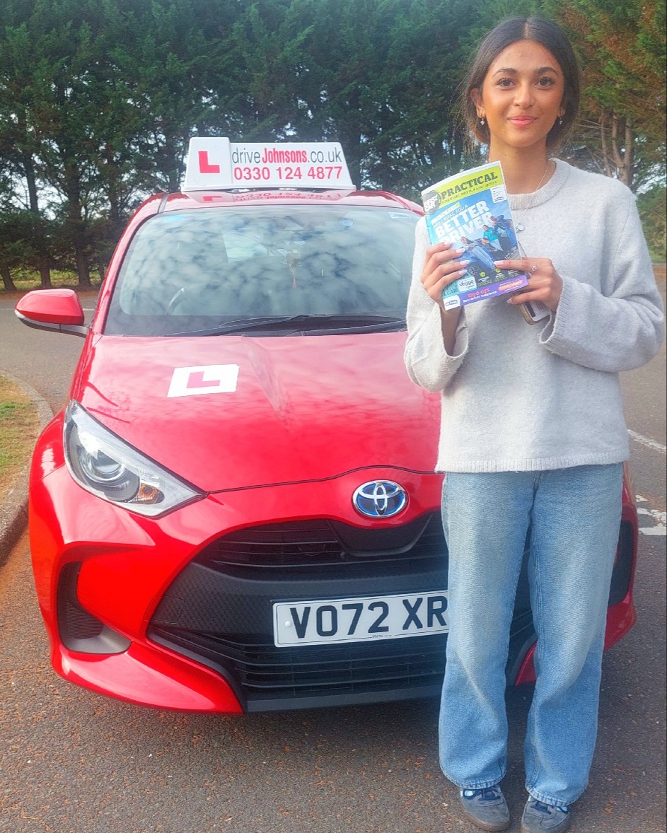 driving test pass photo of Alisha Patel