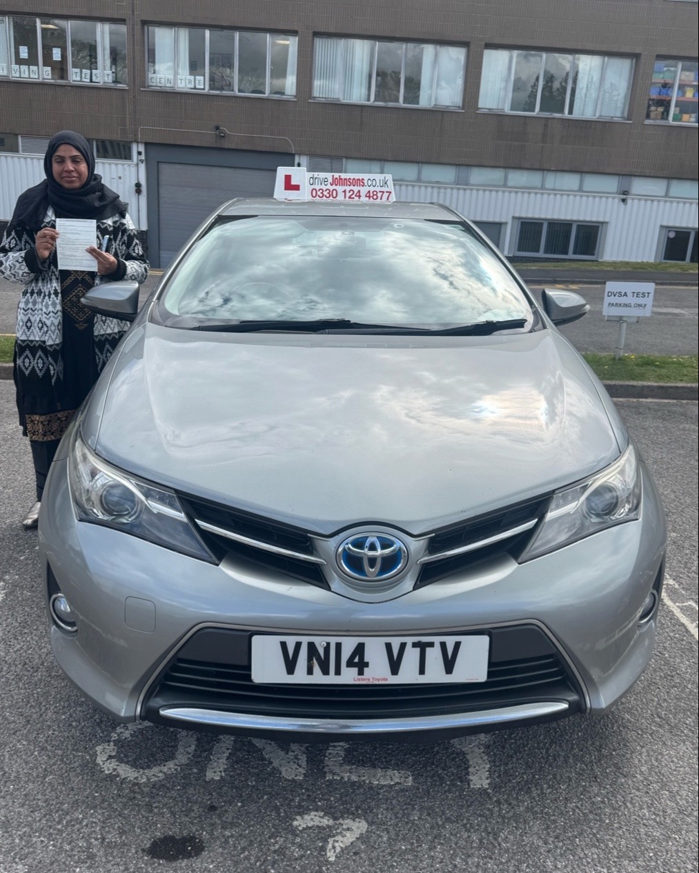 Mrs Malik Pass Photo