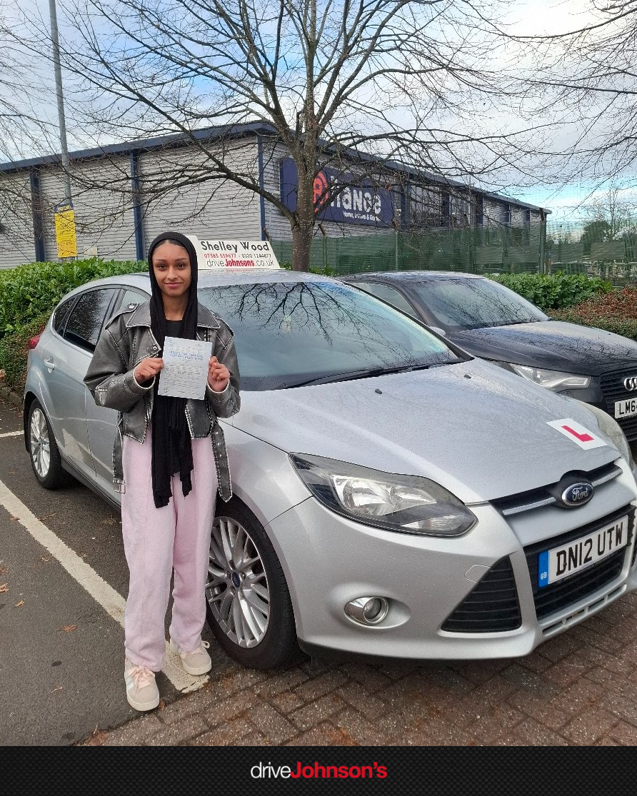 Aneesha Kazi Pass Photo