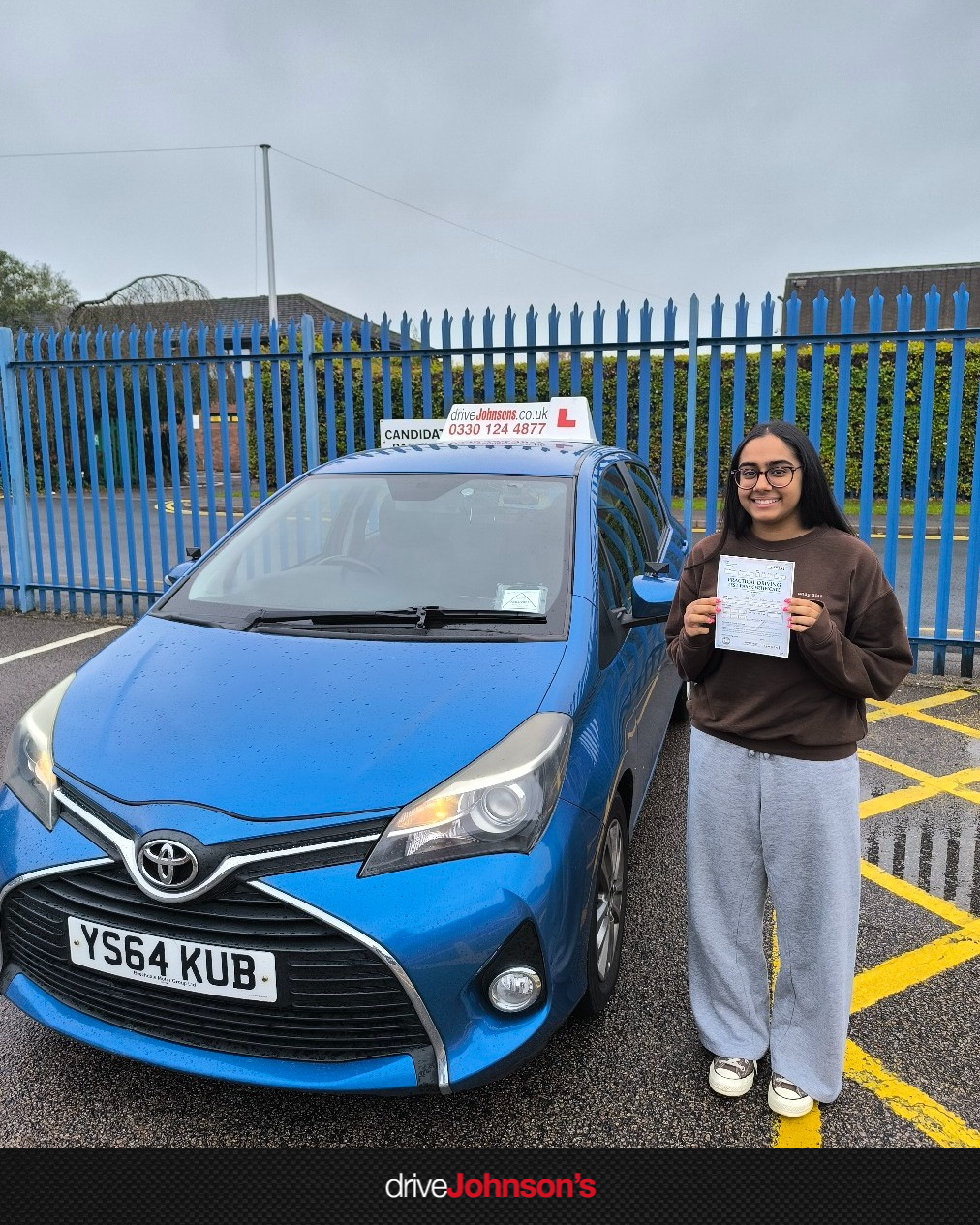 Eesha Loyal pass photo