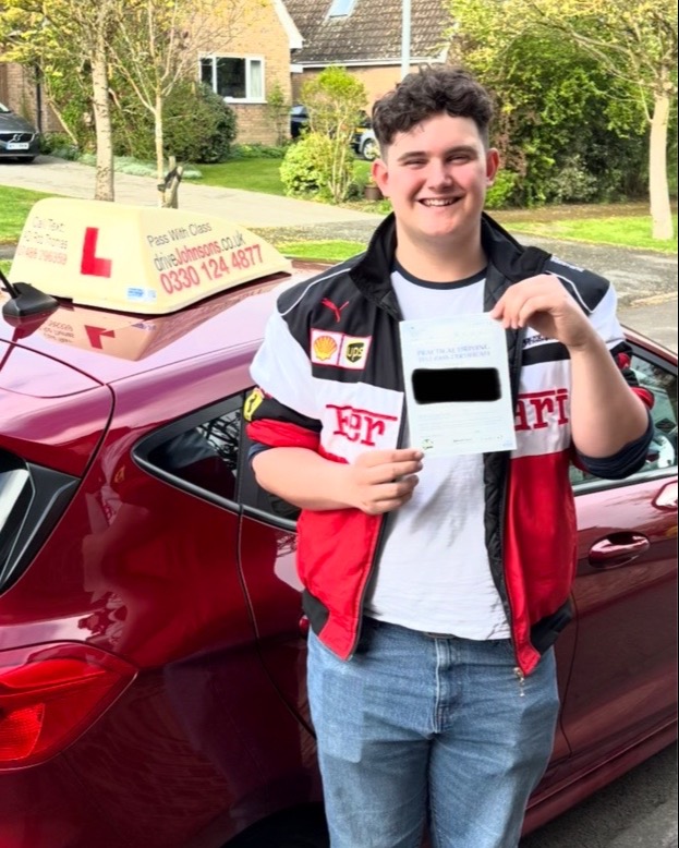 Finn Worthington Pass Photo