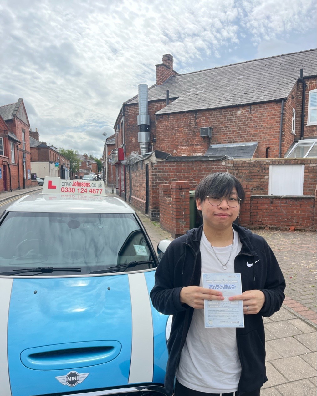 Devin Li Pass Photo