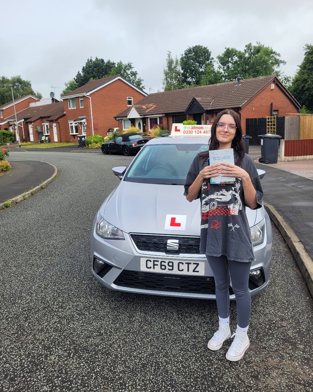 driving test pass photo of Ines Dias