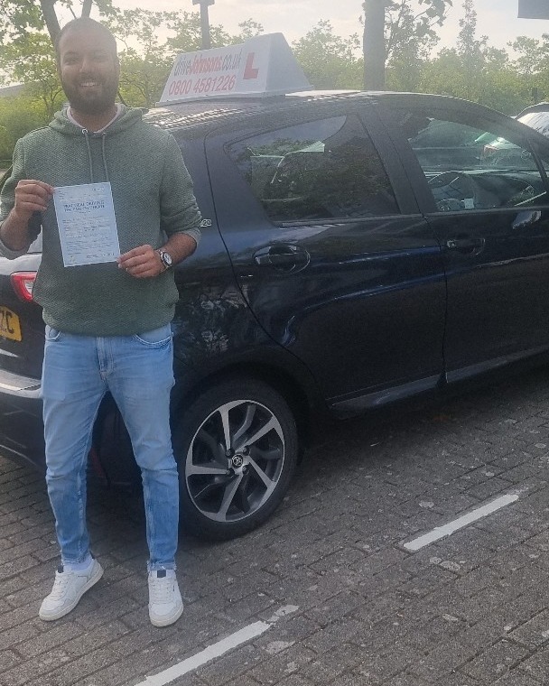 Rushi Hooloomann driving test pass photo of Rushi Hooloomann