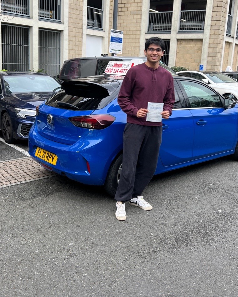 Vanda DEPALA Pass Photo