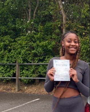 driving test pass photo of Jasmyn