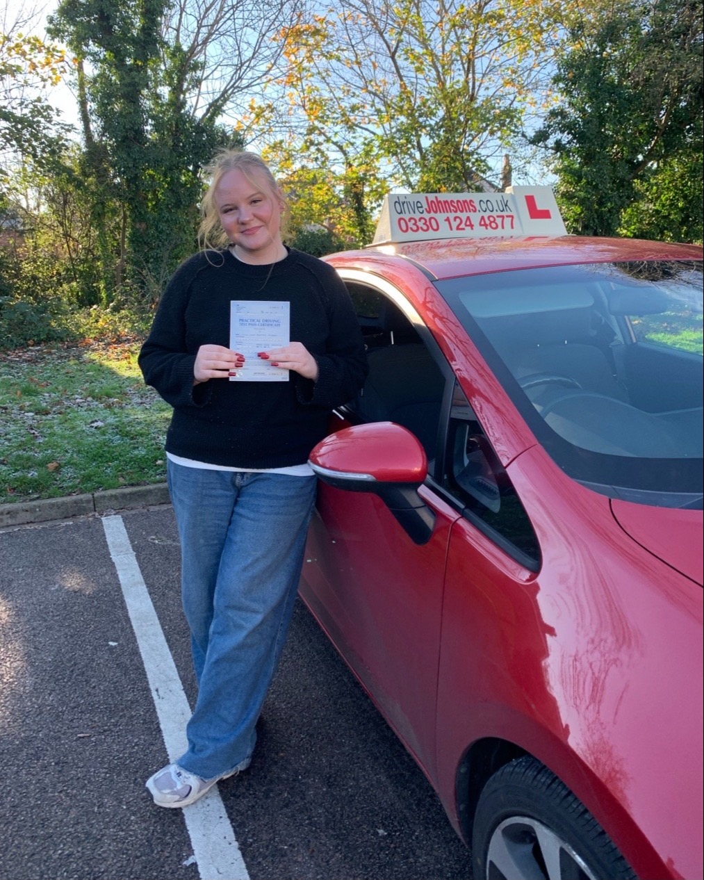 driving test pass photo of Laura Pearson