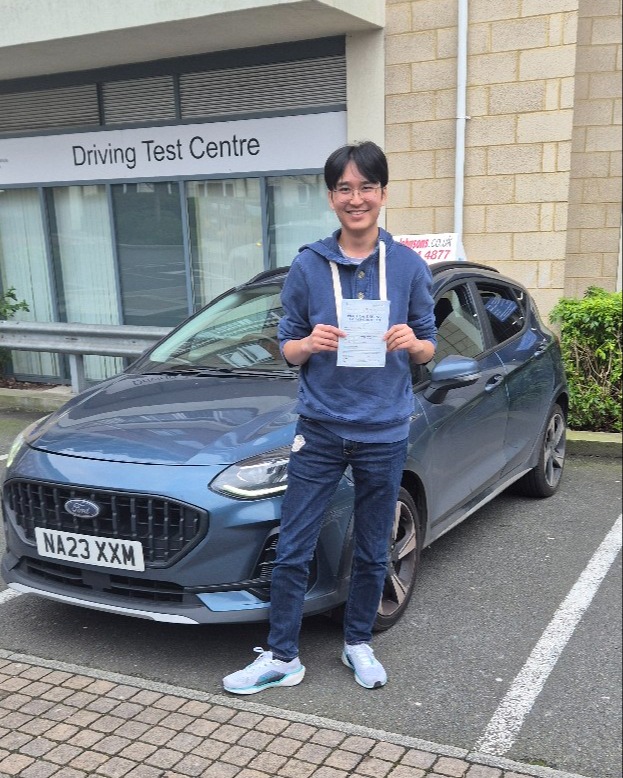 driving test pass photo of Inkarat Surathescomson