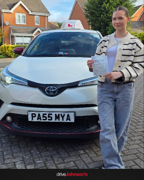 Sophie Groves Pass Photo