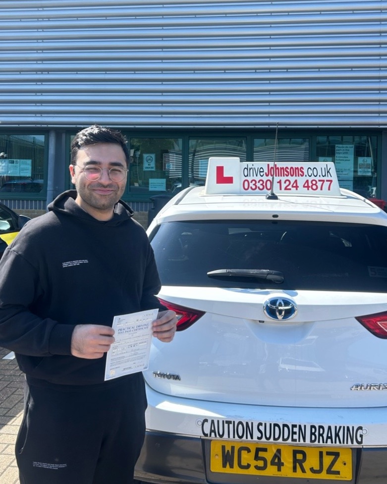 Minhaj Khan Pass Photo