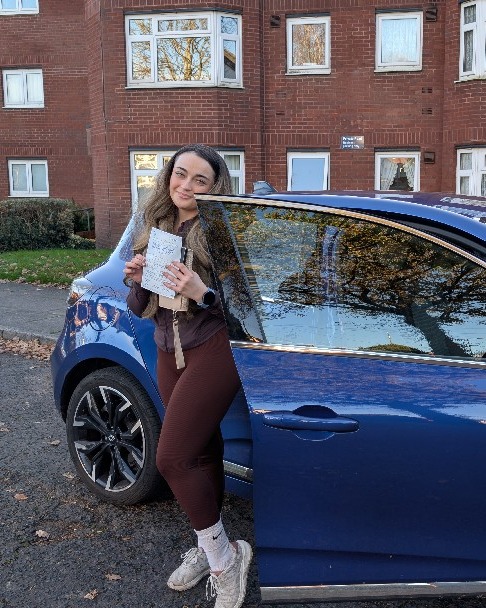 driving test pass photo of Beth Plant