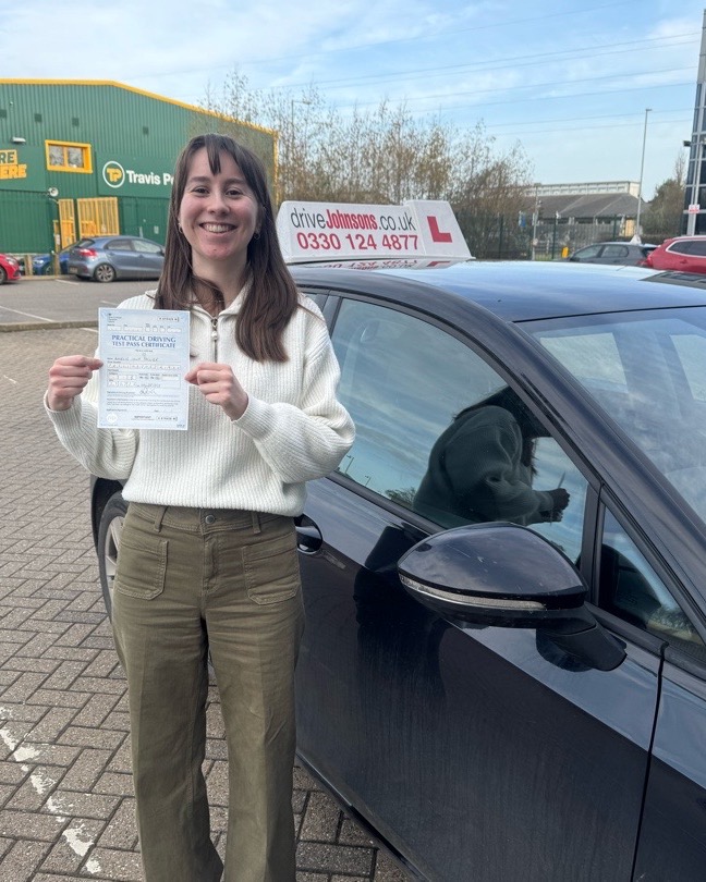 Amelie Pallier Pass Photo