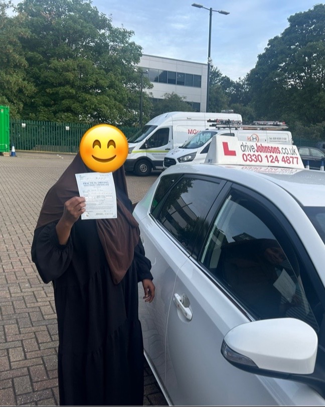 driving test pass photo of Fartun Elni