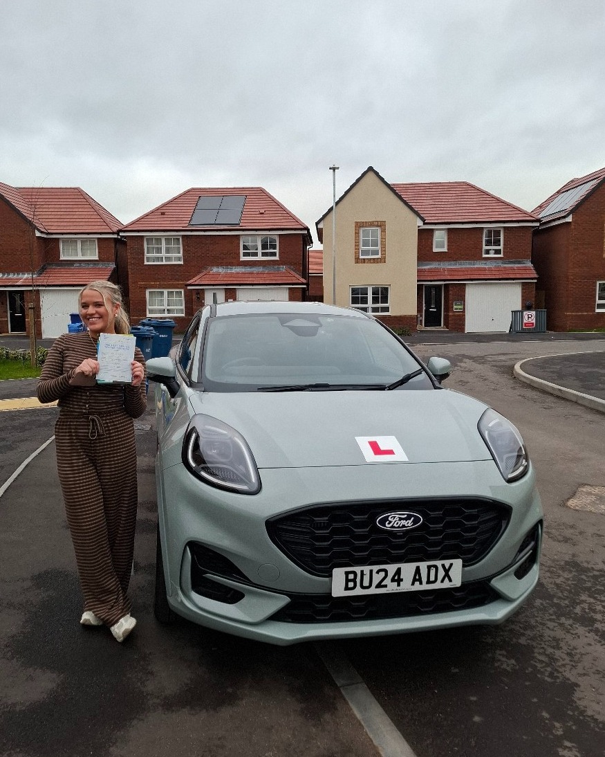 driving test pass photo of Cara Mia Brooke