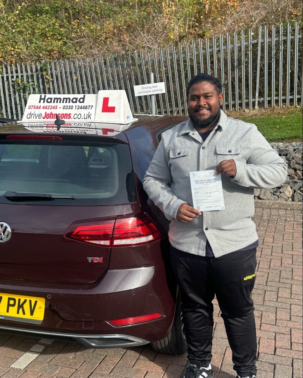 Leander Dsylva Pass Photo