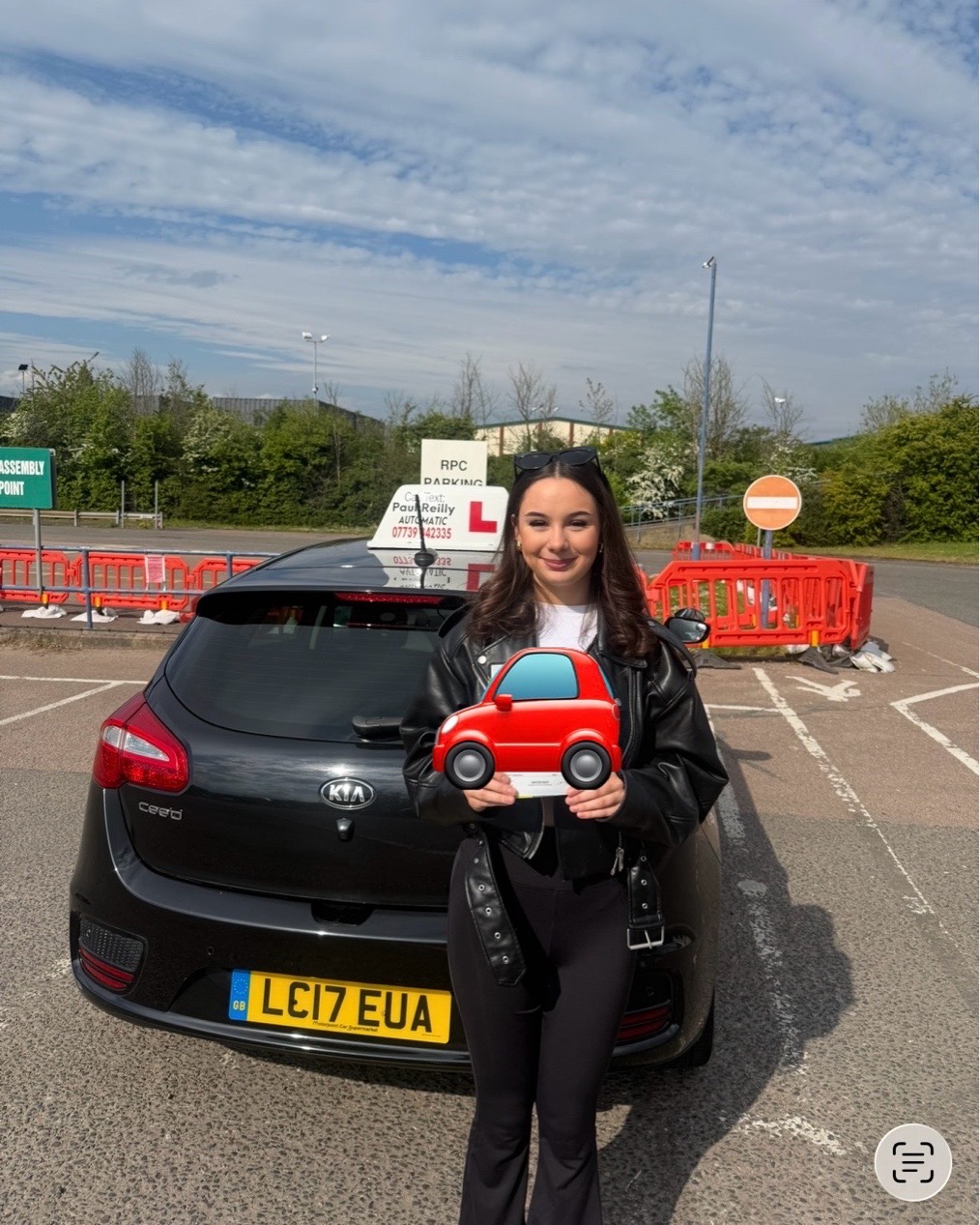 driving test pass photo of Evelyn Hallows