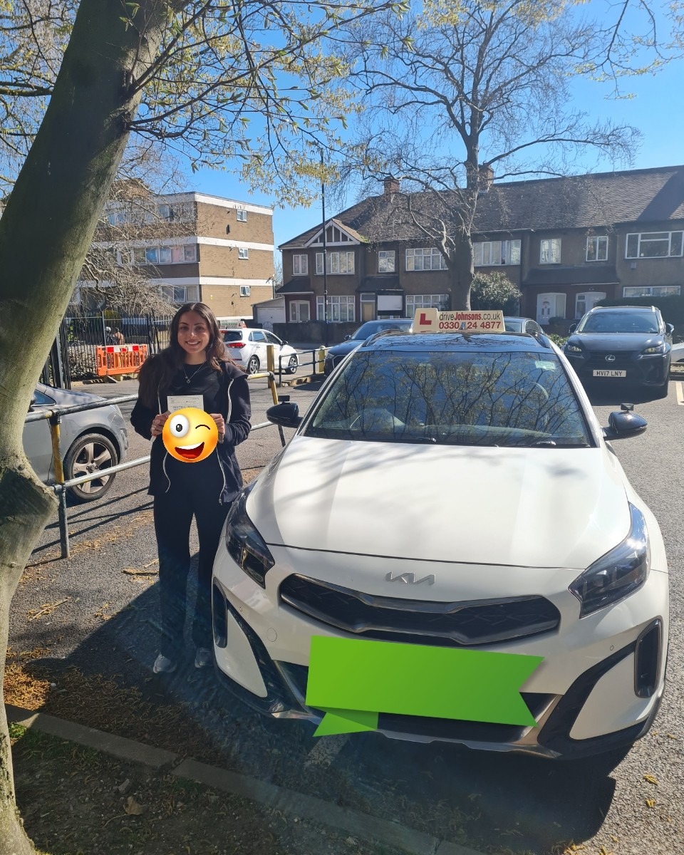 Meryam Budgen Pass Photo