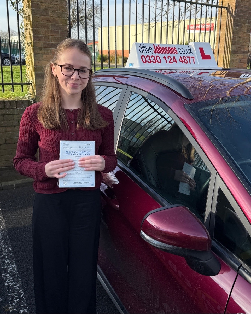 driving test pass photo of Isla Jeffreys