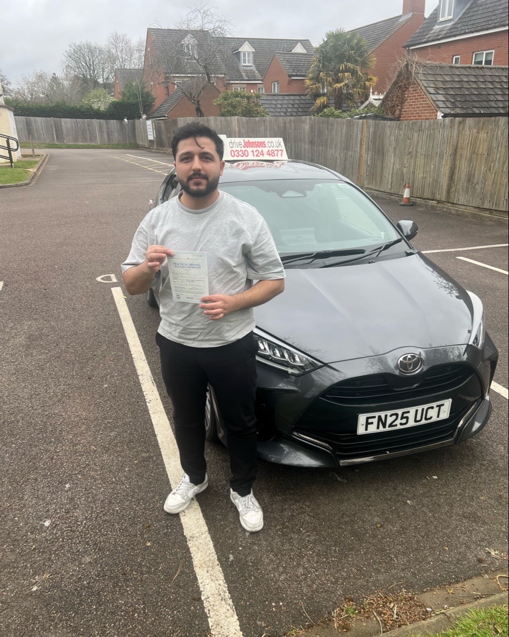 Ekram Erol Pass Photo