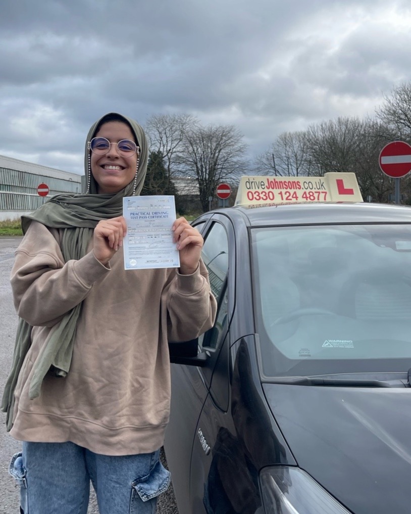 Chahinez Chouigui Pass Photo