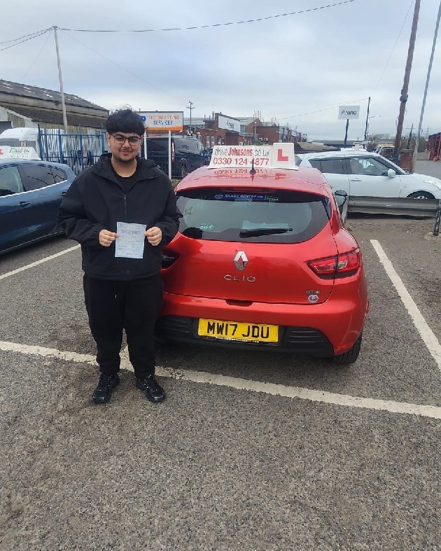 driving test pass photo of Sumeet Bhakri