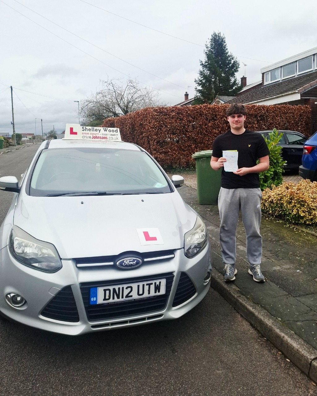 Fin Kelly Pass Photo