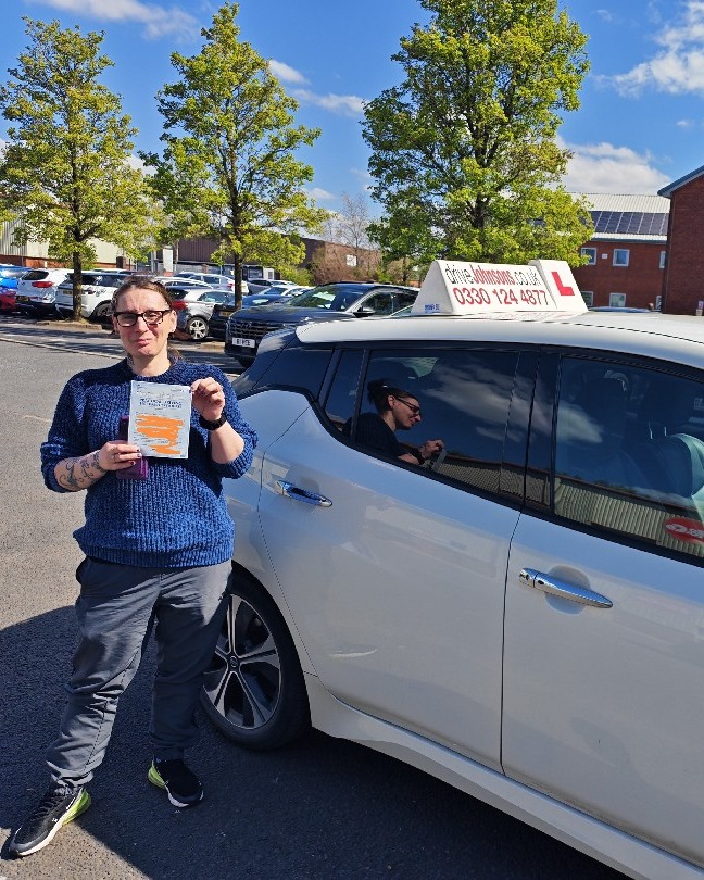 Amanda Reeves Pass Photo